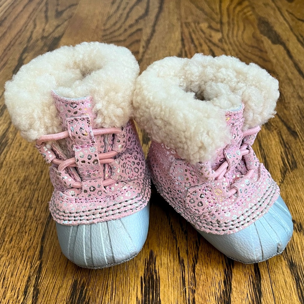 **SOLD** Sorel Baby Caribootie